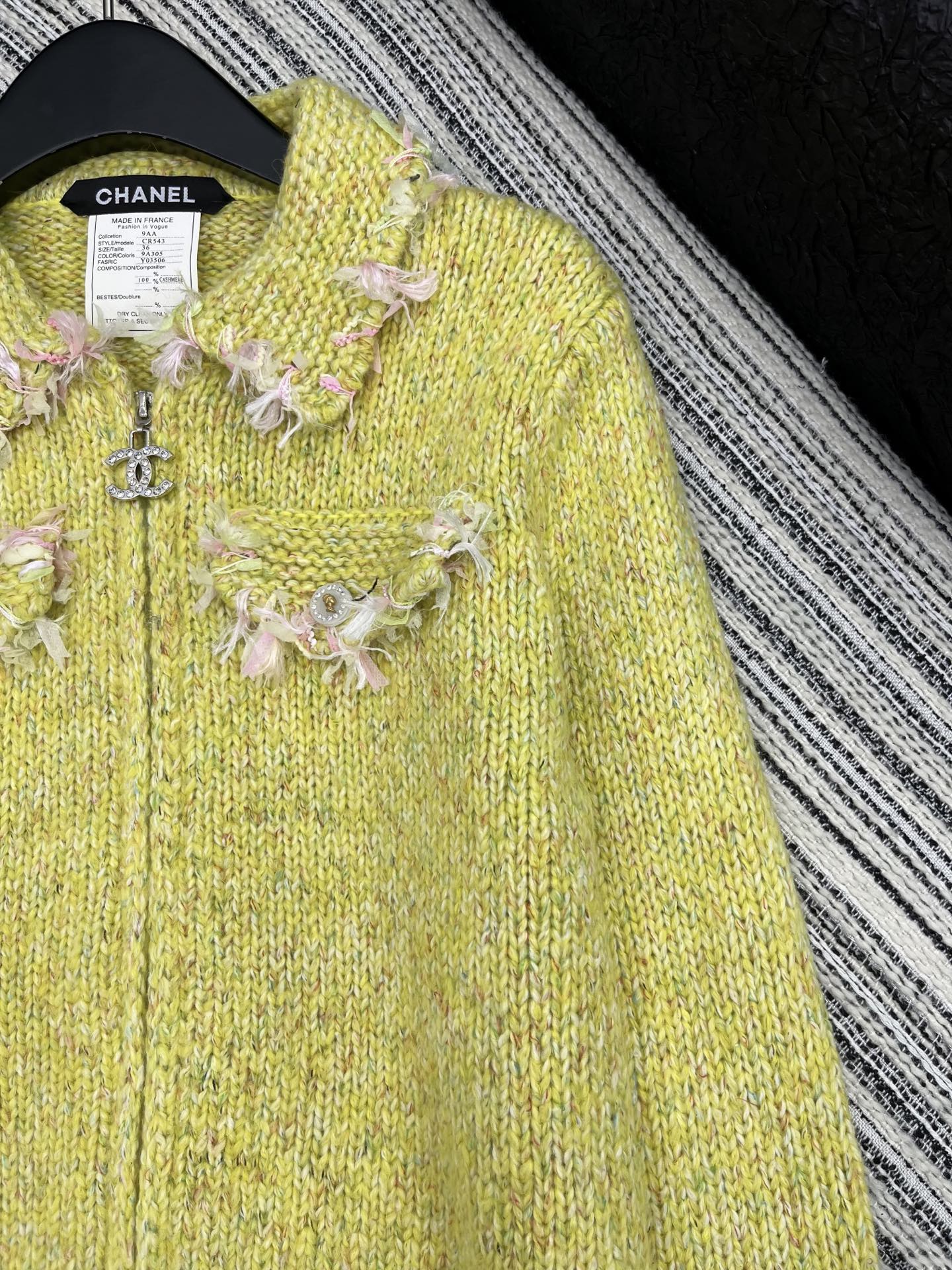 Vintage Zippered Lace-Trimmed Jacket (Brown/Yellow/Pink)