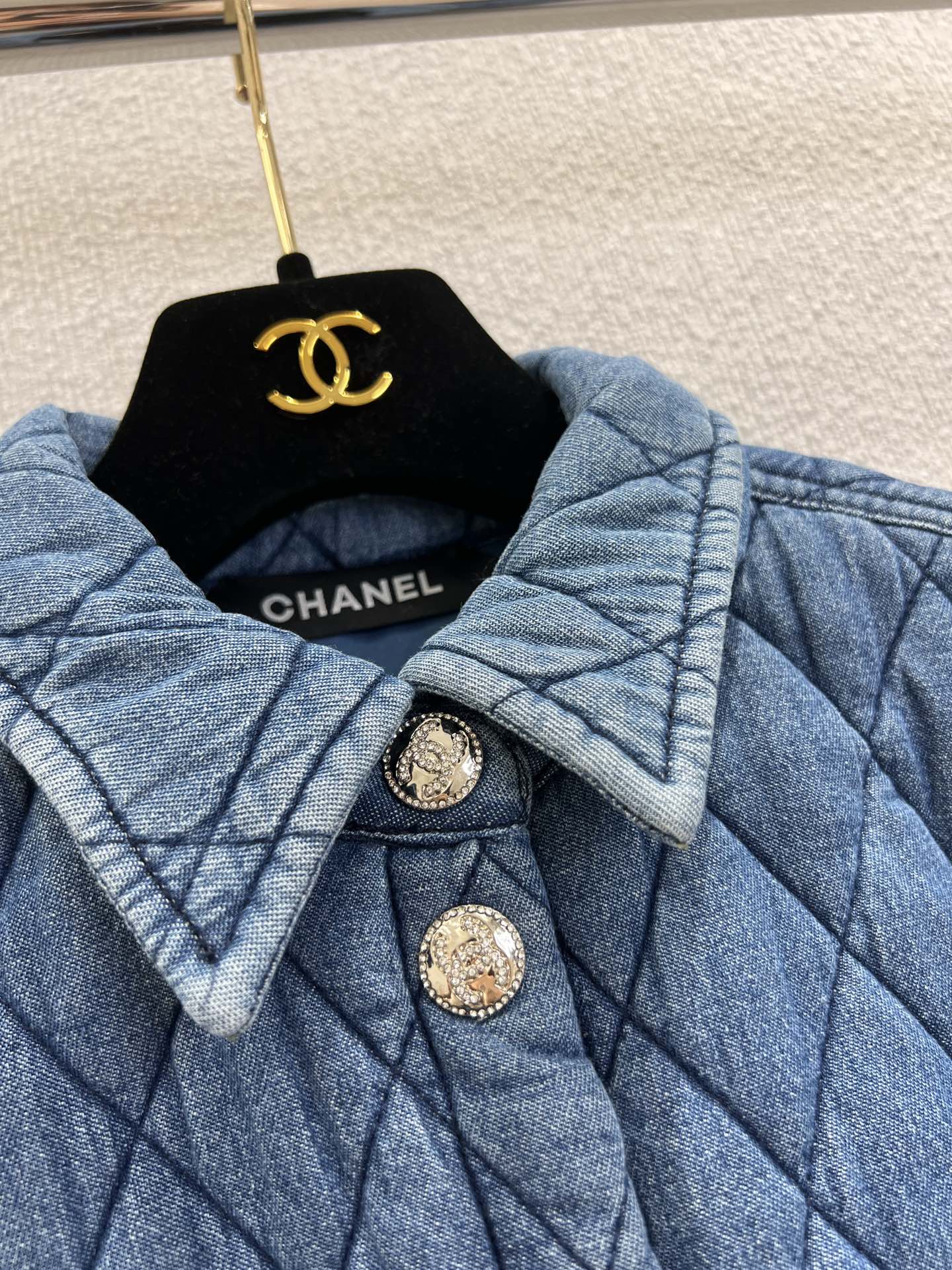 Diamond-patterned quilted denim shirt jacket