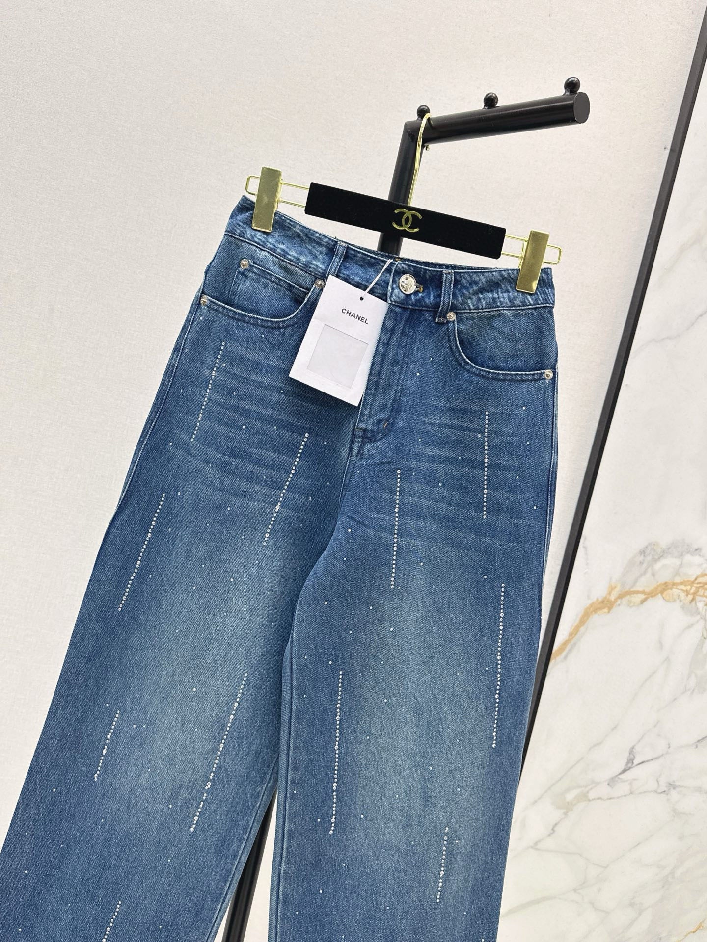 Hot-fix rhinestone jeans