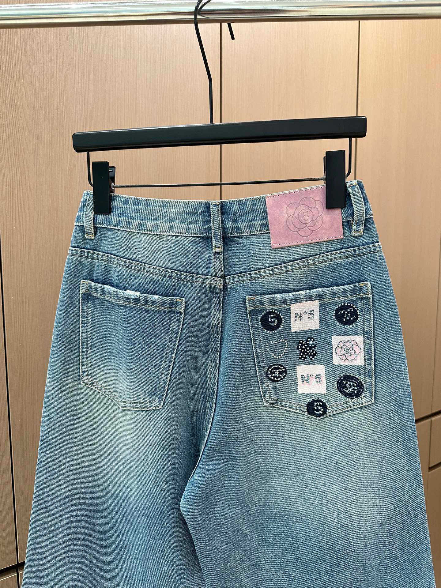 Hot-fix rhinestone jeans