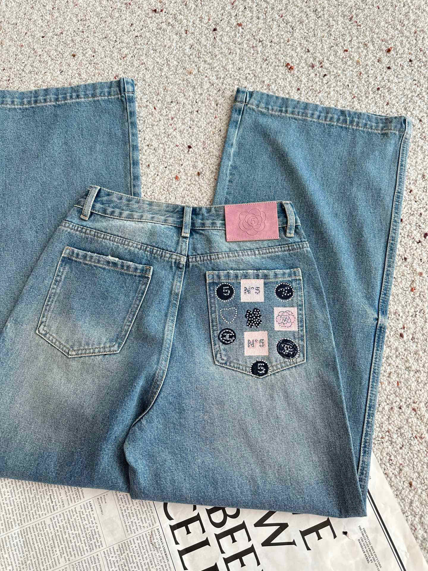 Hot-fix rhinestone jeans