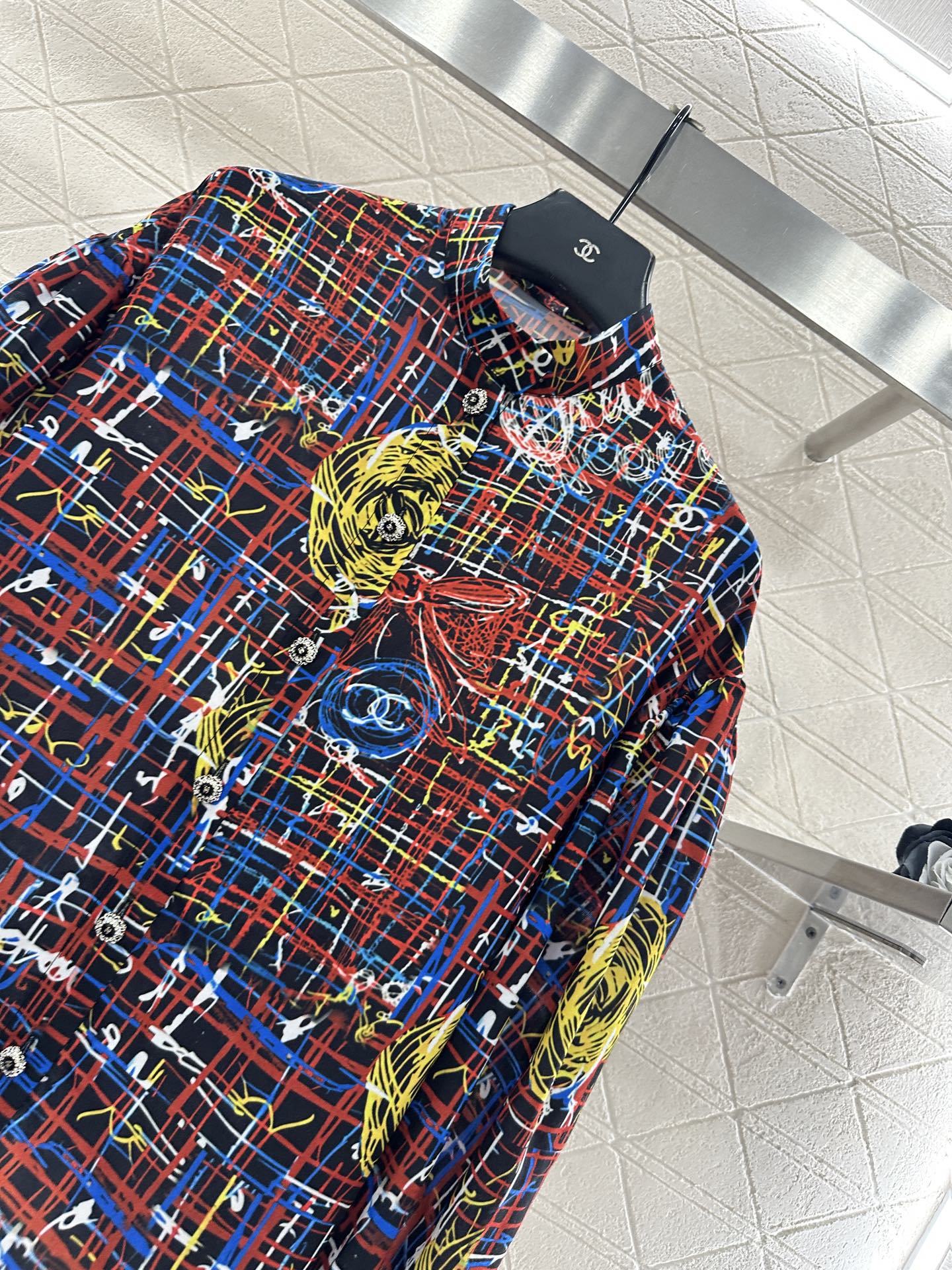 Printed lantern sleeve shirt