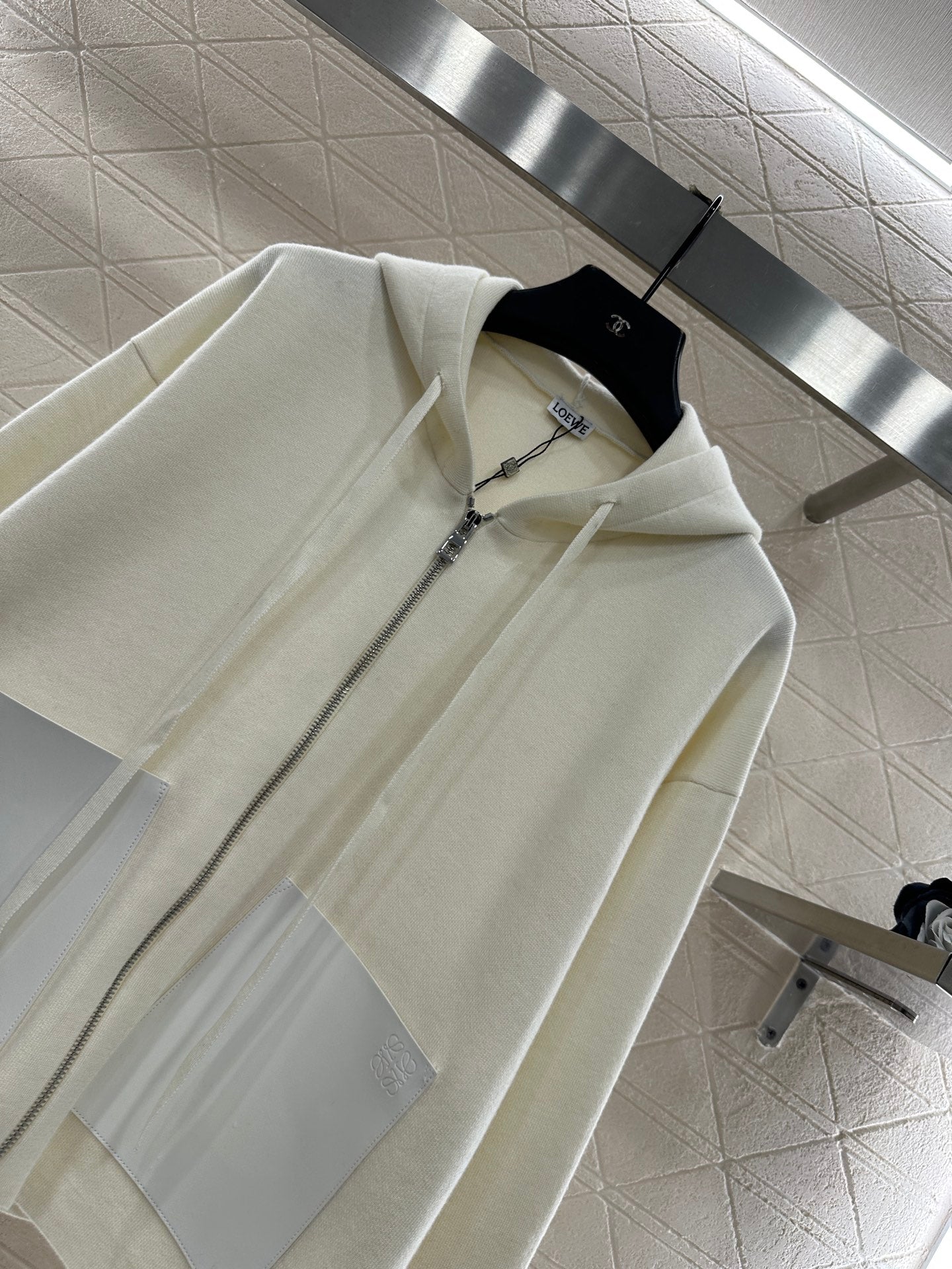 Hooded zip-up cowhide pocket wool coat