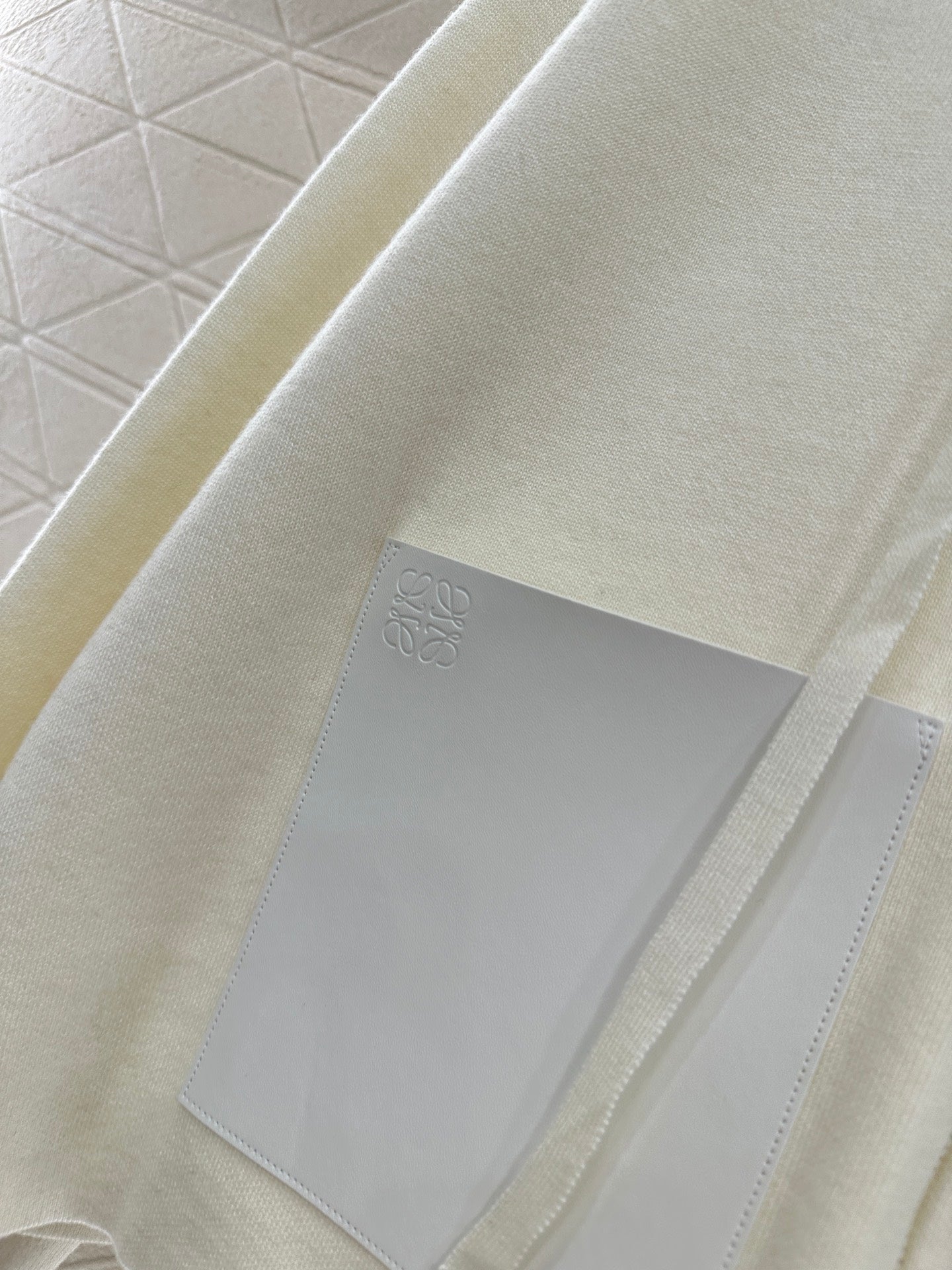 Hooded zip-up cowhide pocket wool coat