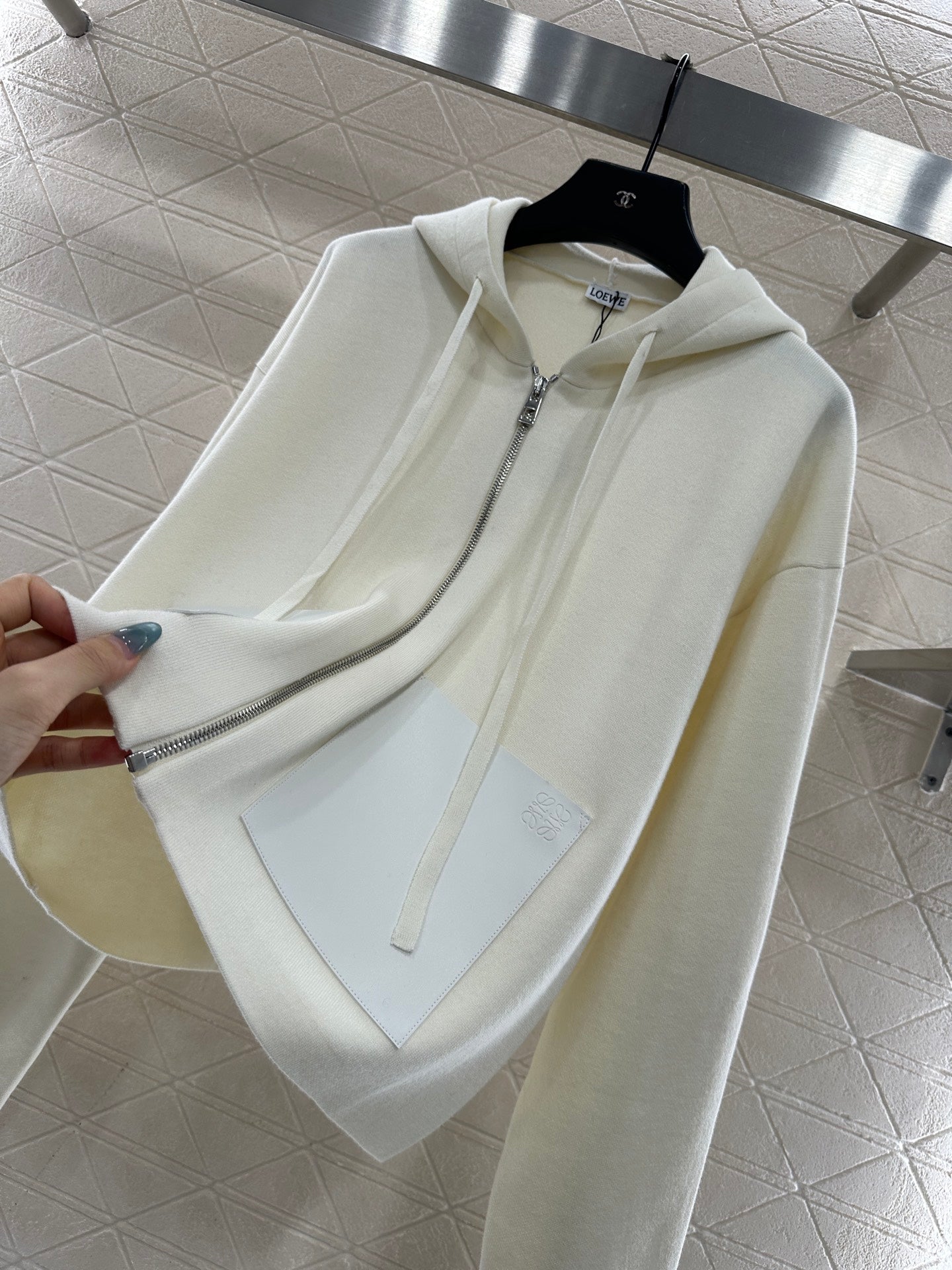 Hooded zip-up cowhide pocket wool coat