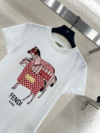 Round neck horse racing print short-sleeved shirt