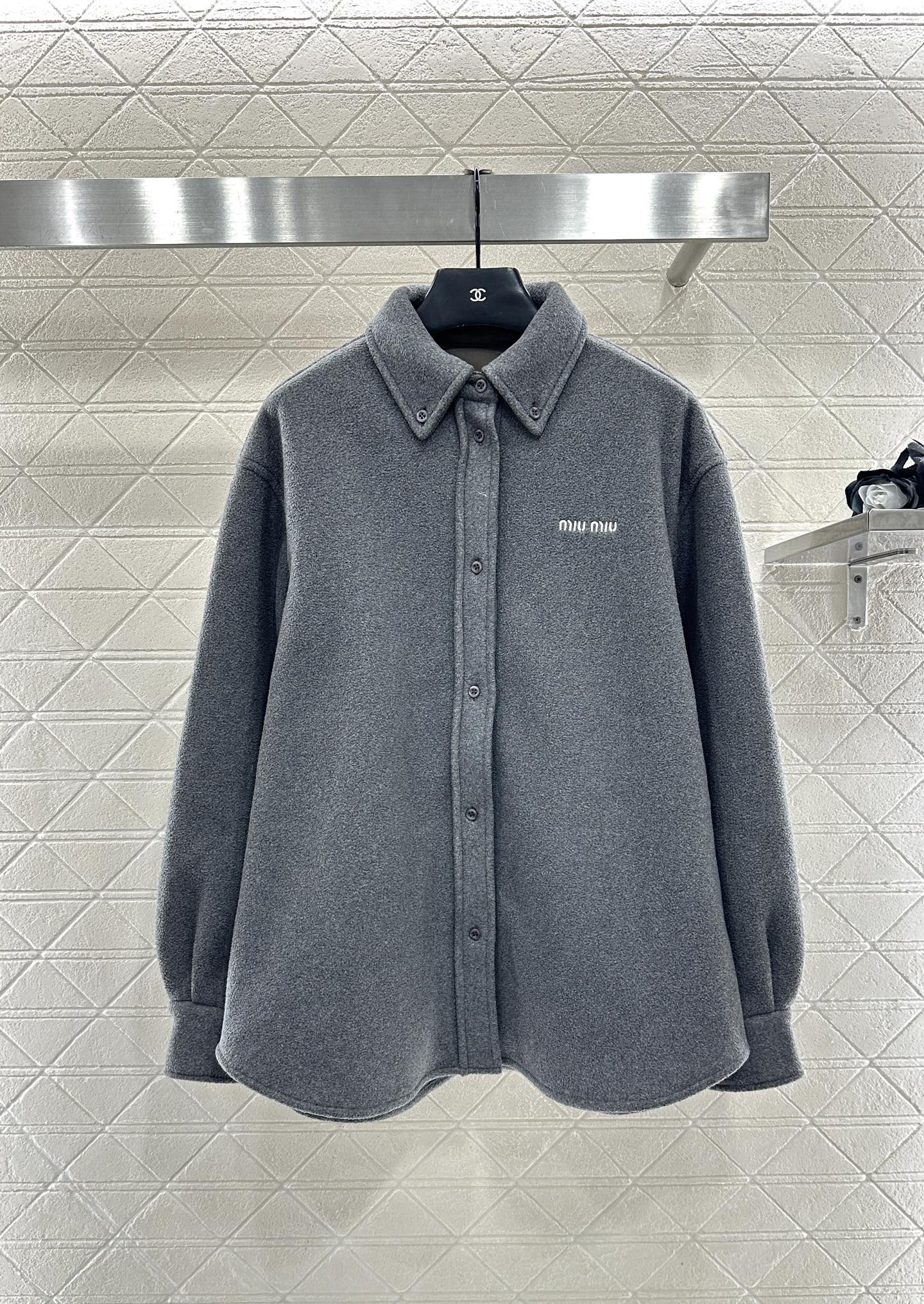 Collared wool cardigan