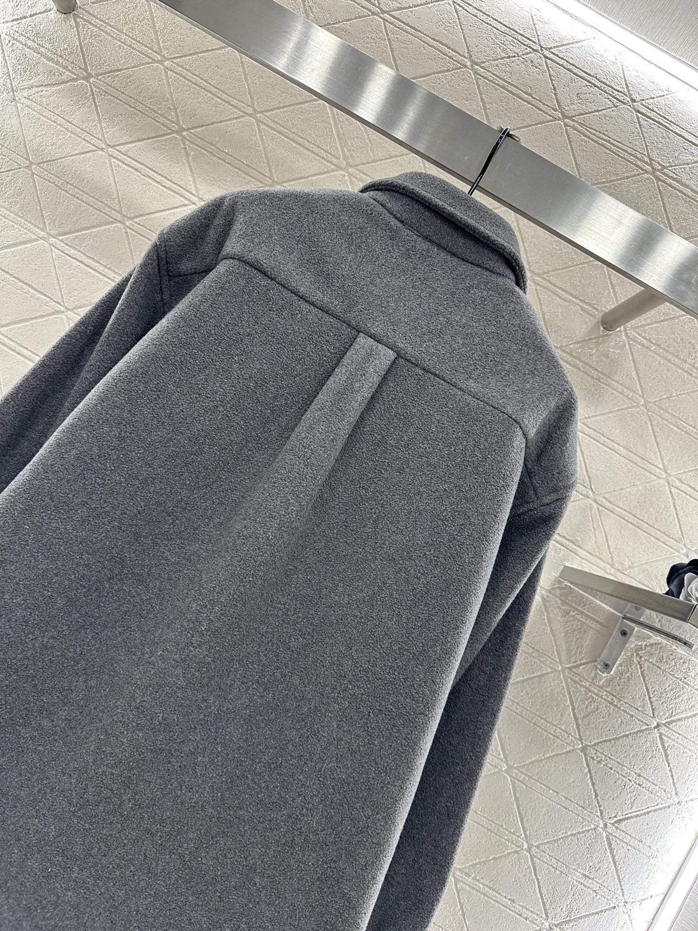 Collared wool cardigan