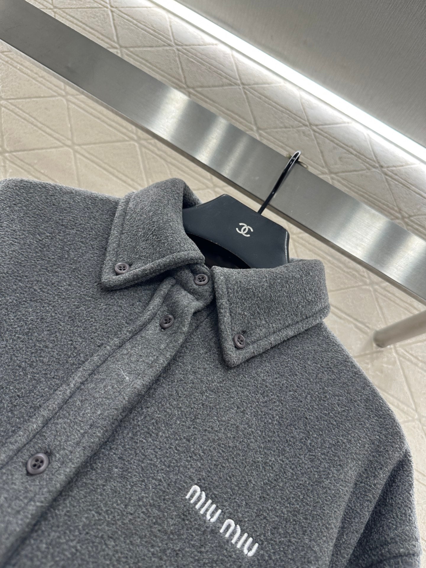 Collared wool cardigan