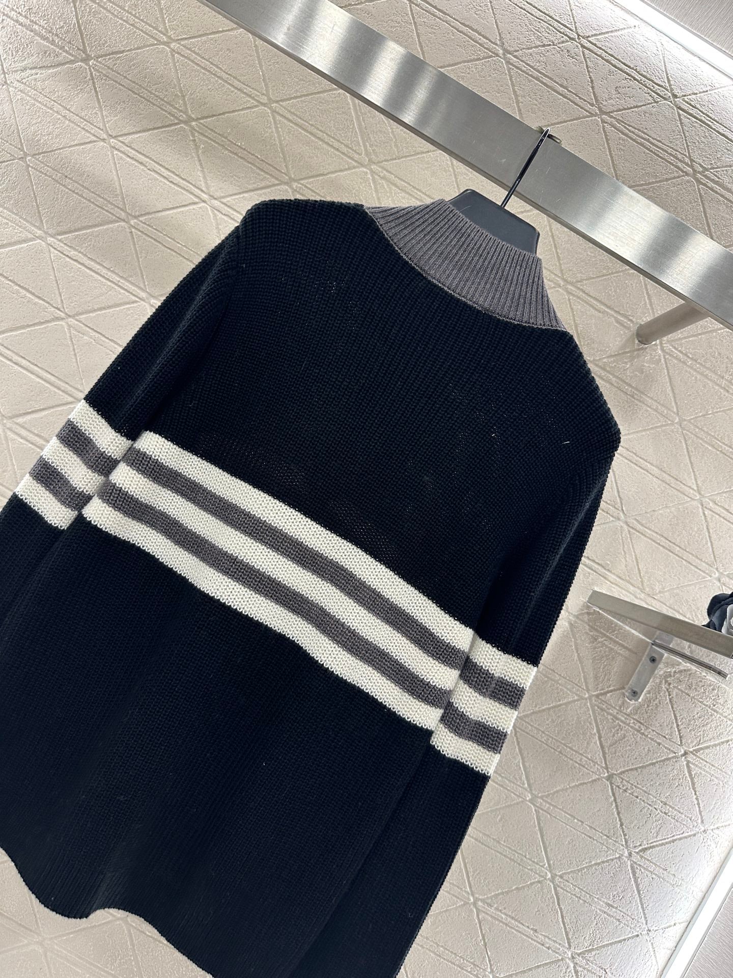 High-neck knitted wool long-sleeved top