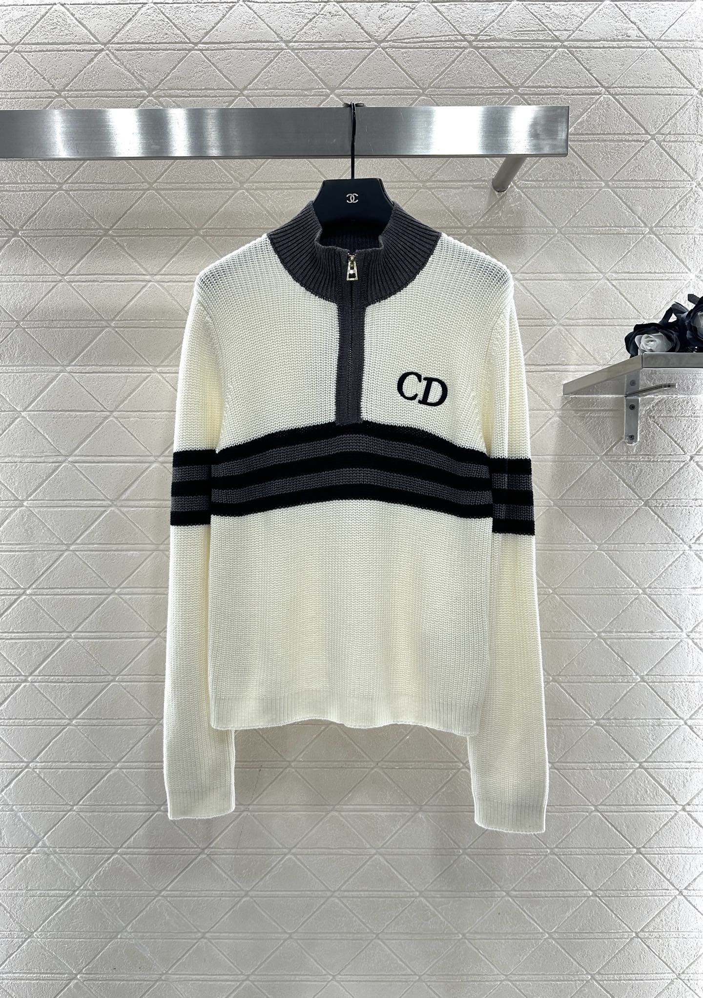 High-neck knitted wool long-sleeved top
