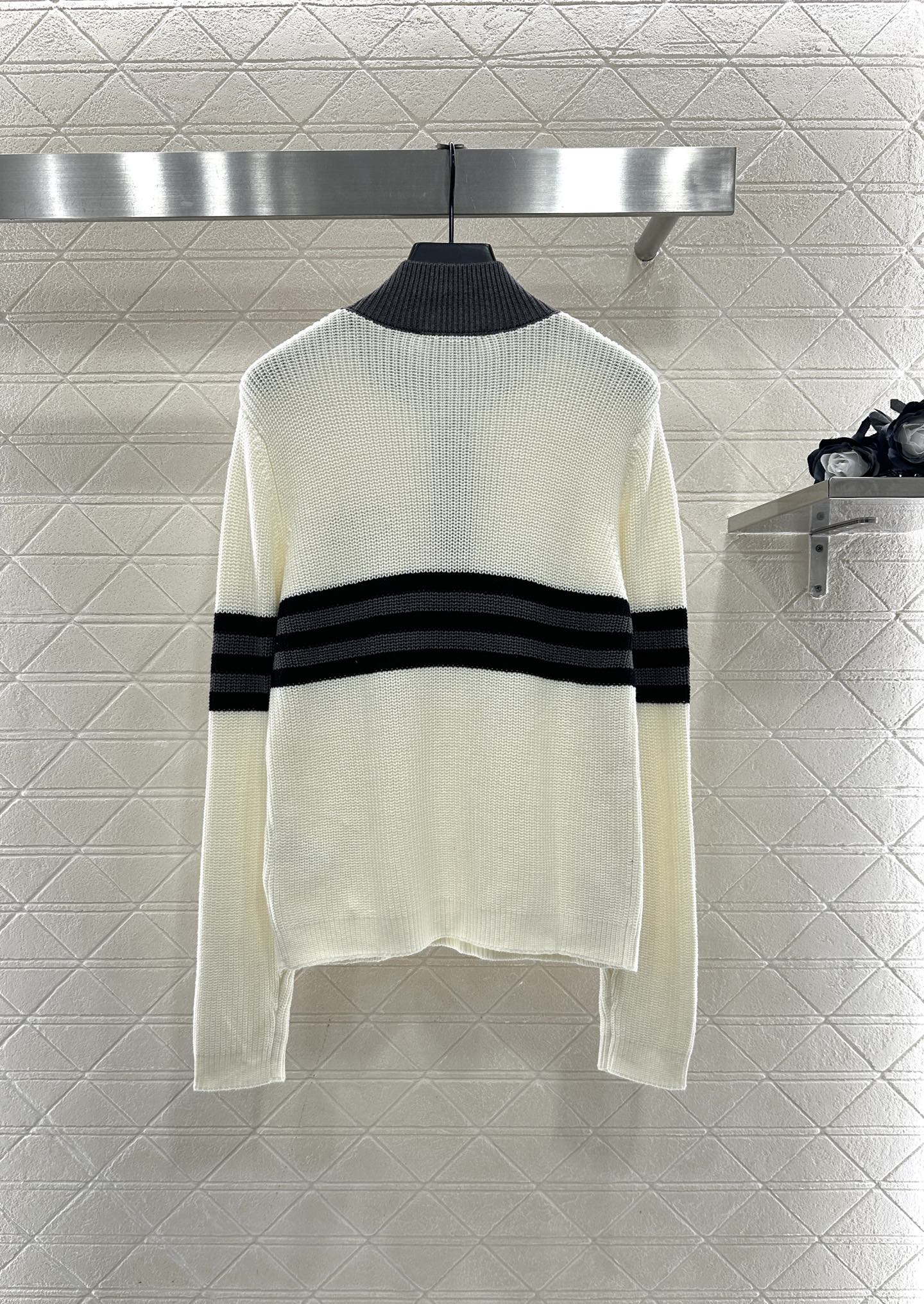 High-neck knitted wool long-sleeved top