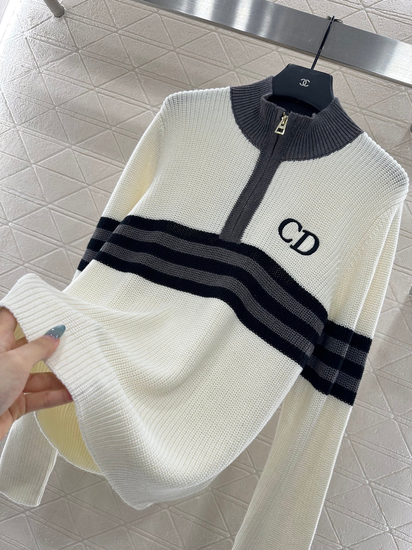 High-neck knitted wool long-sleeved top