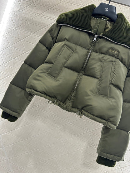 Knitted collar zip-up down jacket