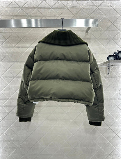 Knitted collar zip-up down jacket