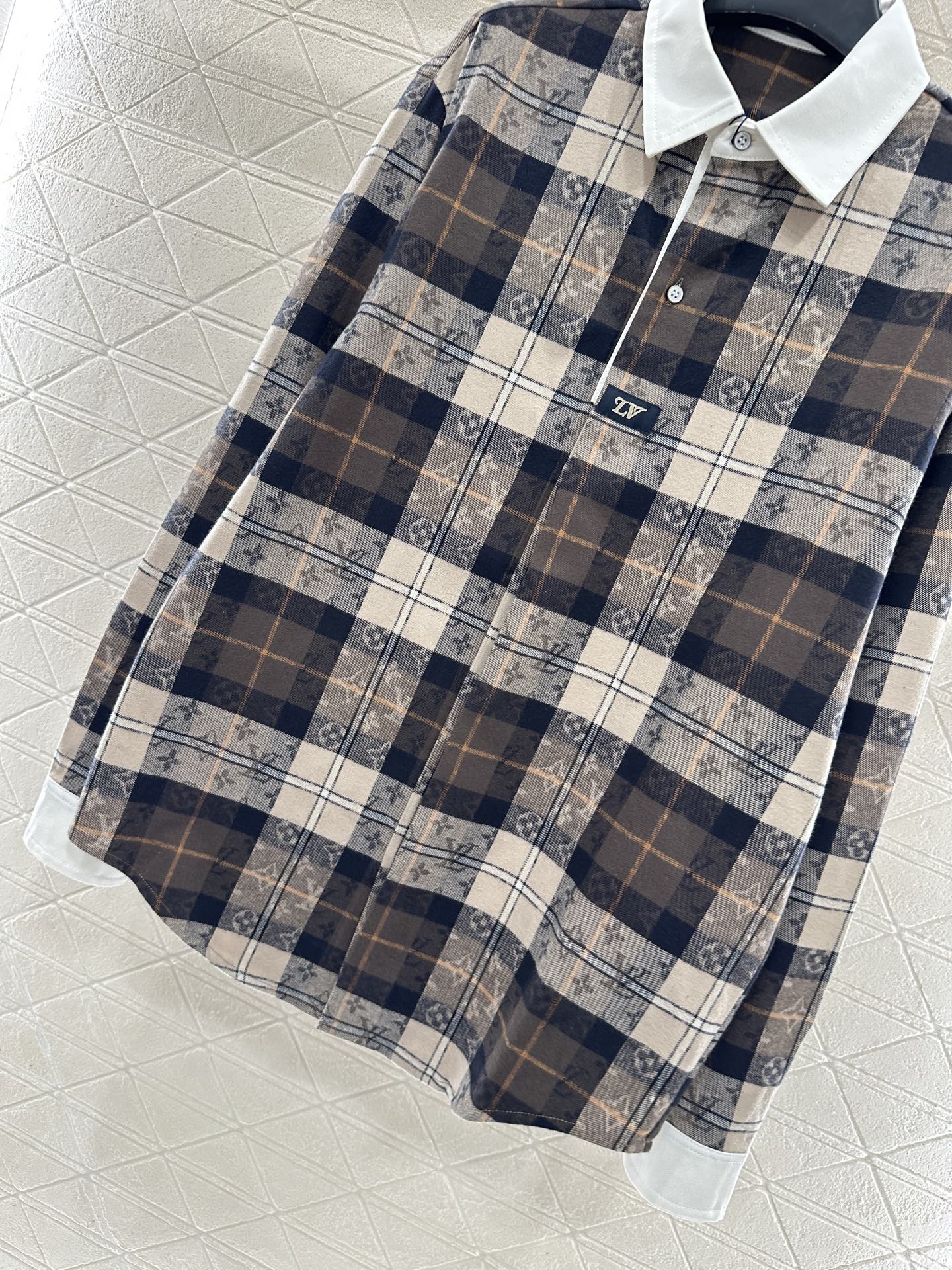 Collared plaid jacquard shirt