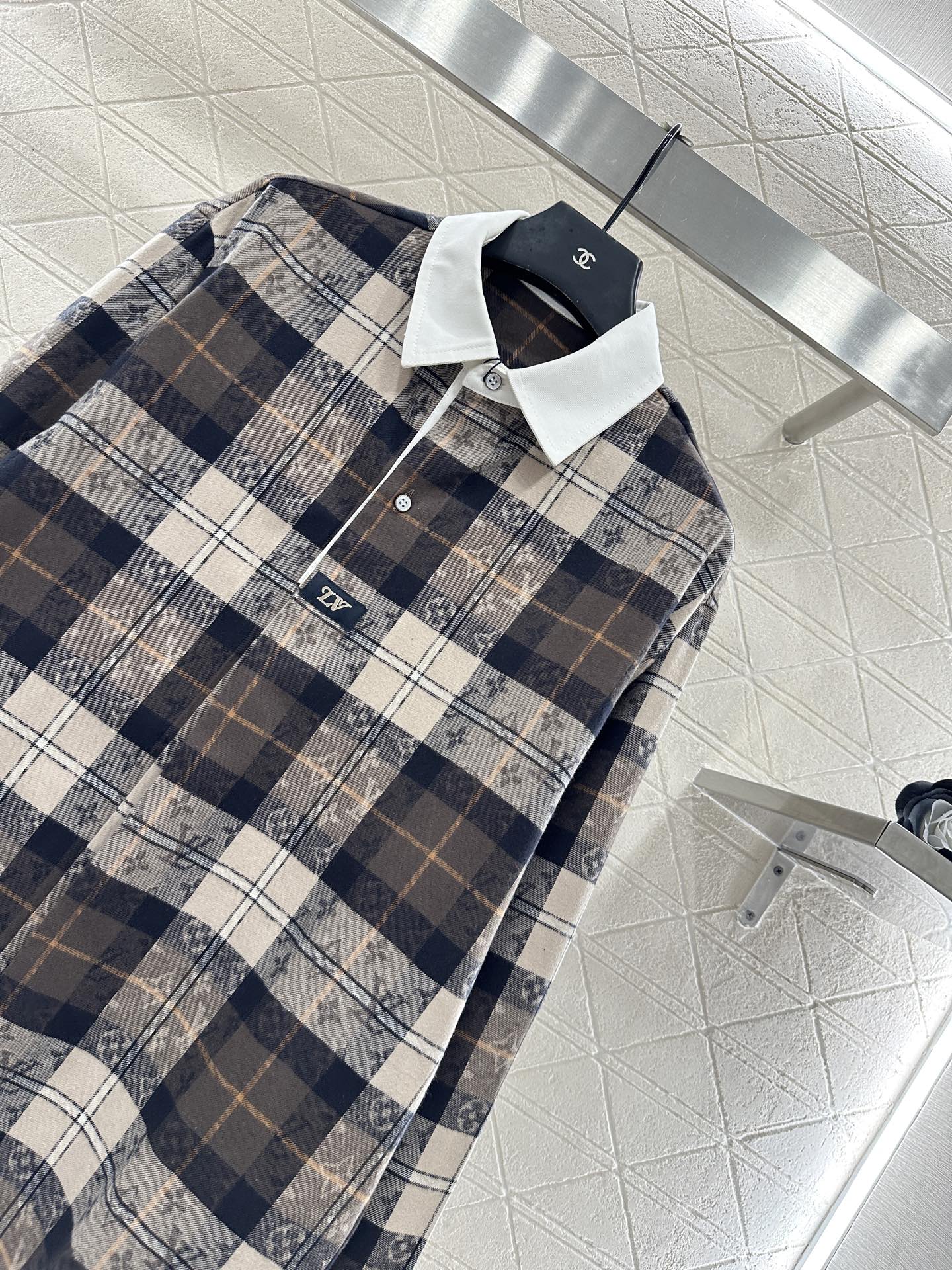 Collared plaid jacquard shirt