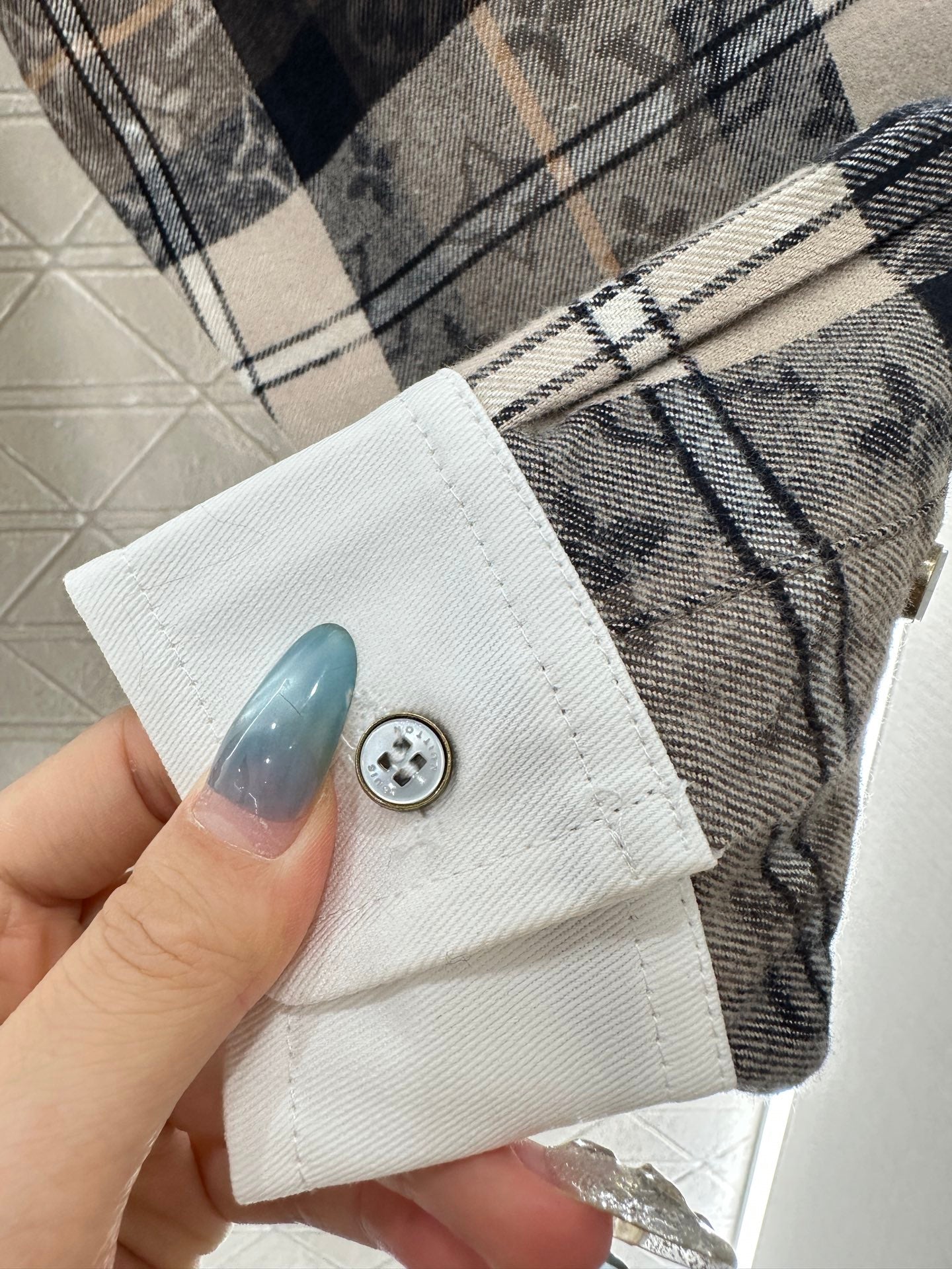 Collared plaid jacquard shirt