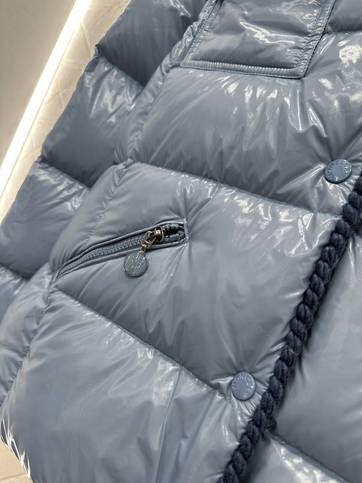 Hooded detachable down jacket