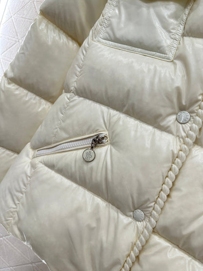 Hooded detachable down jacket