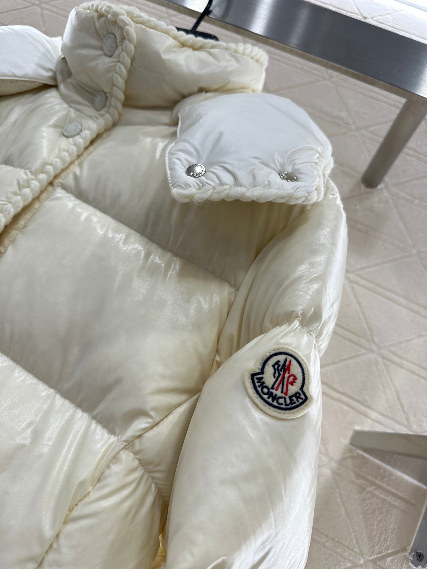 Hooded detachable down jacket