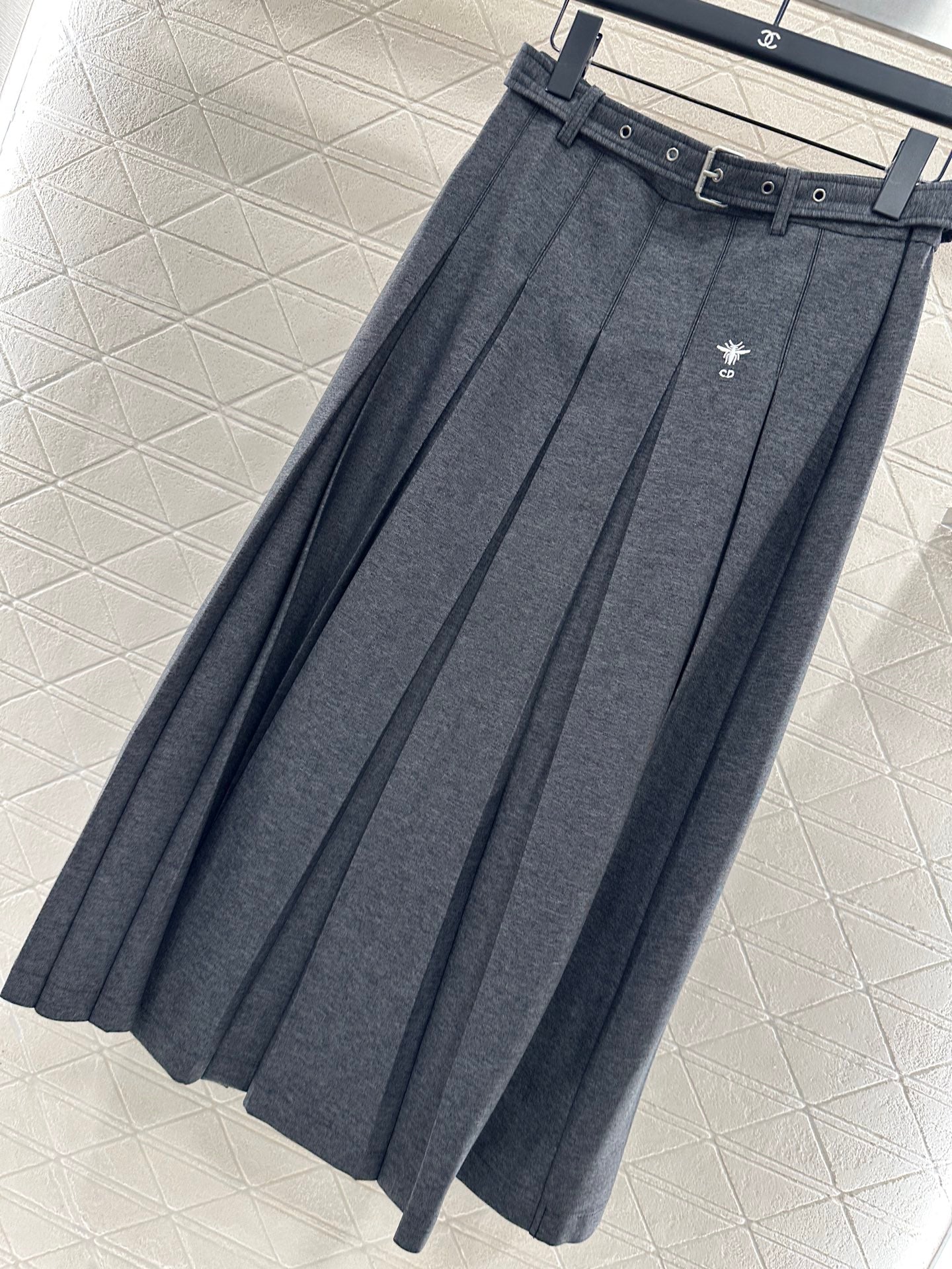 Belted midi pleated skirt
