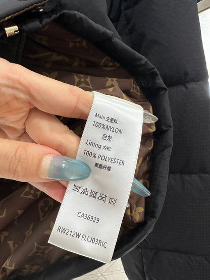 Leather buckle stand-up collar down jacket