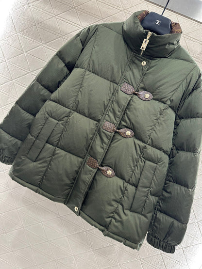 Leather buckle stand-up collar down jacket