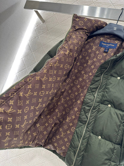 Leather buckle stand-up collar down jacket