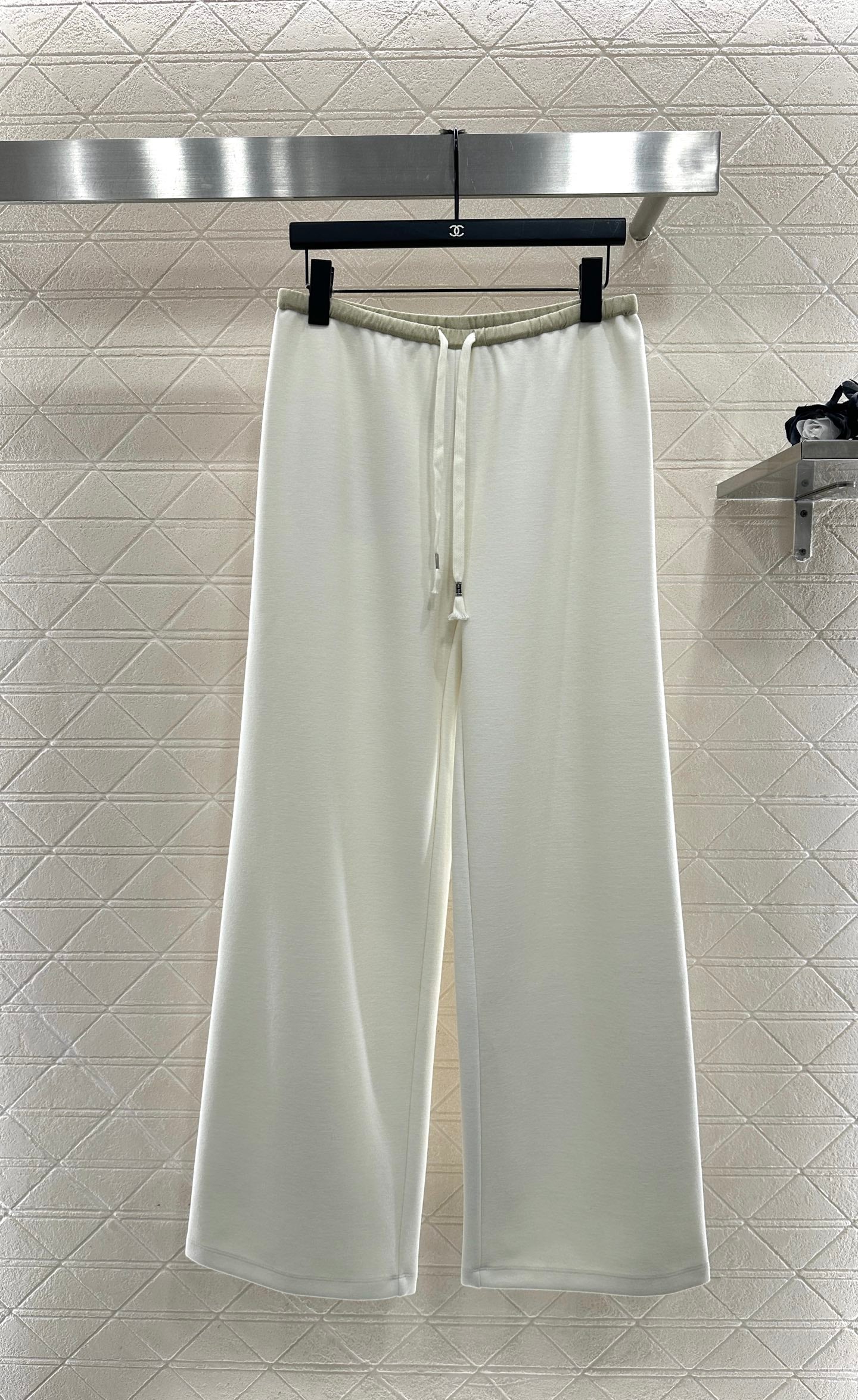Drawstring wide-leg trousers