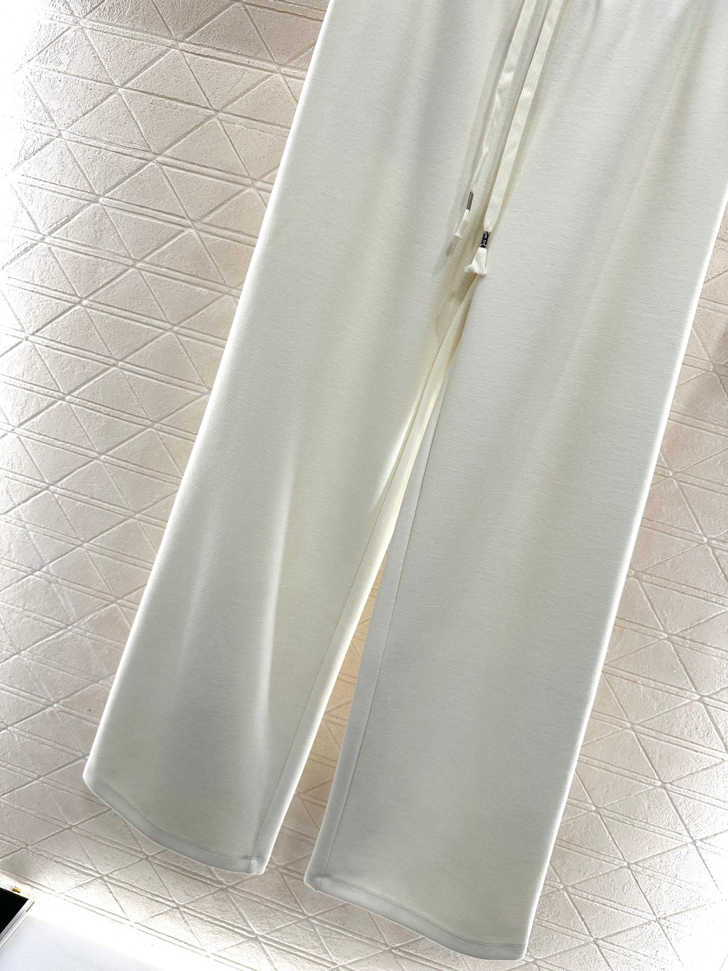 Drawstring wide-leg trousers