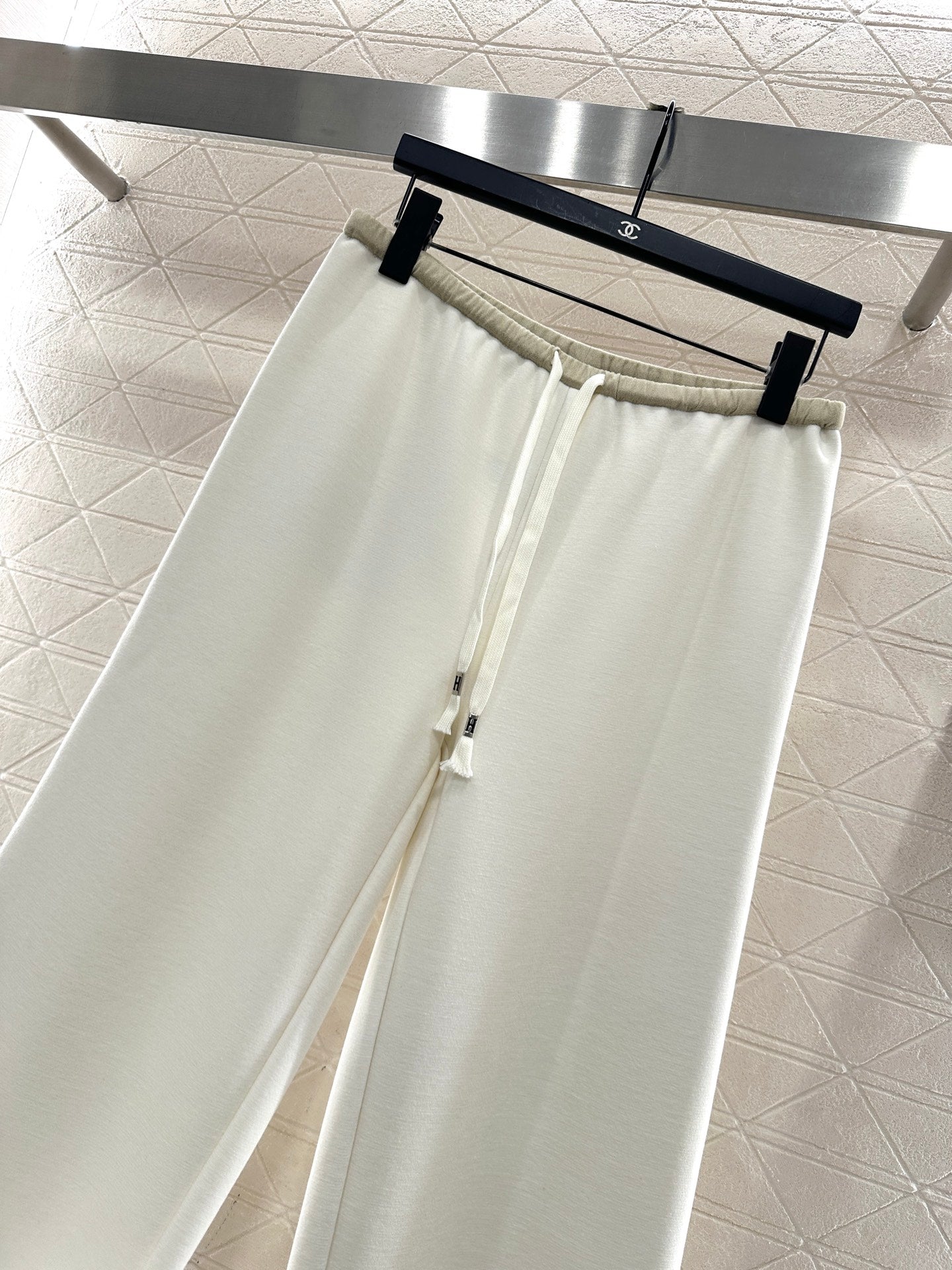 Drawstring wide-leg trousers