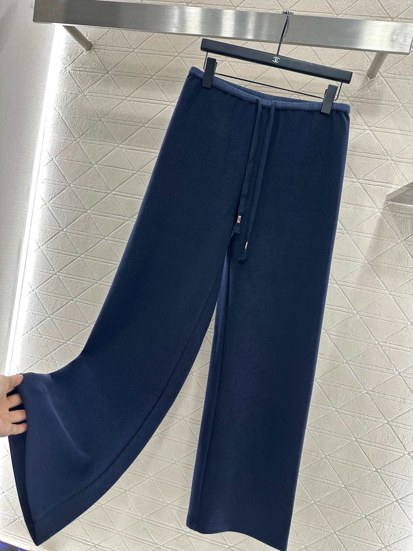 Drawstring wide-leg trousers