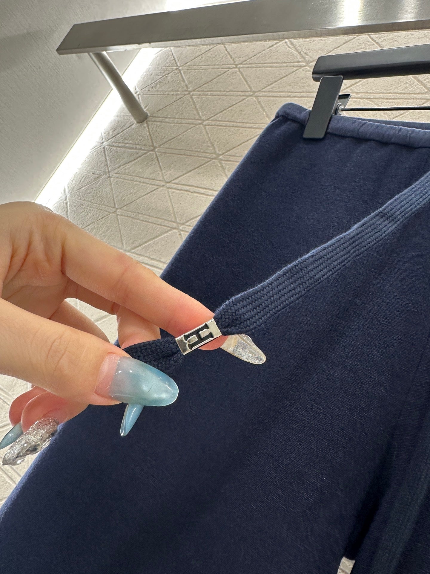 Drawstring wide-leg trousers