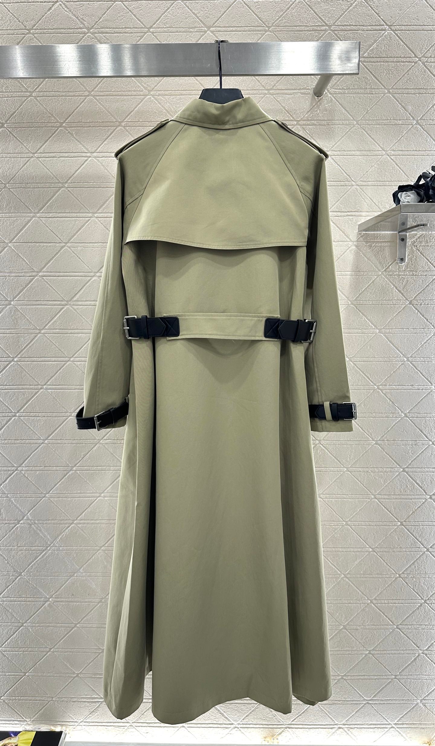 Leather buckle long trench coat