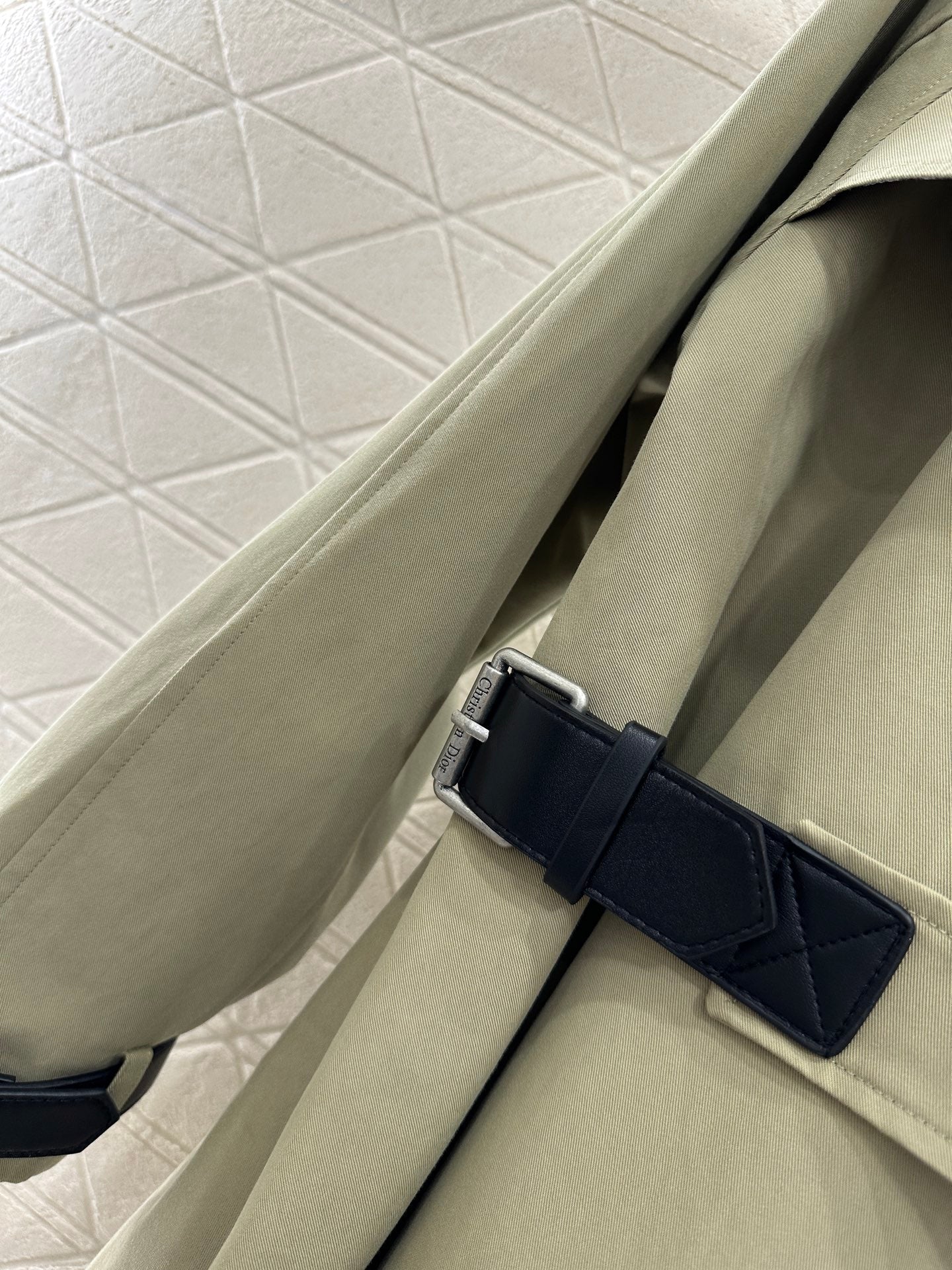 Leather buckle long trench coat