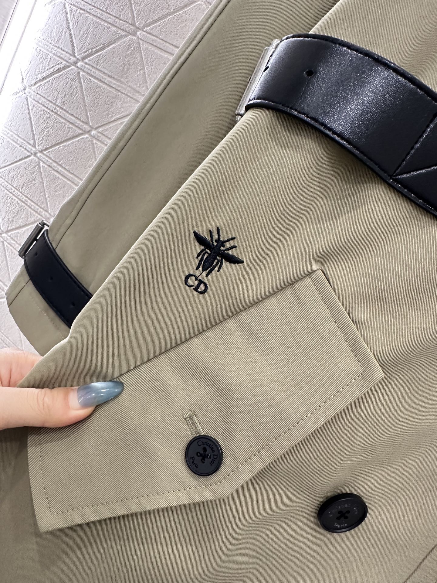 Leather buckle long trench coat