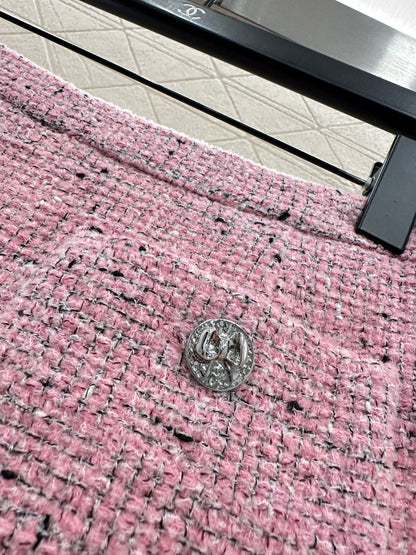 C 25 Crew neck wool coat and skirt set