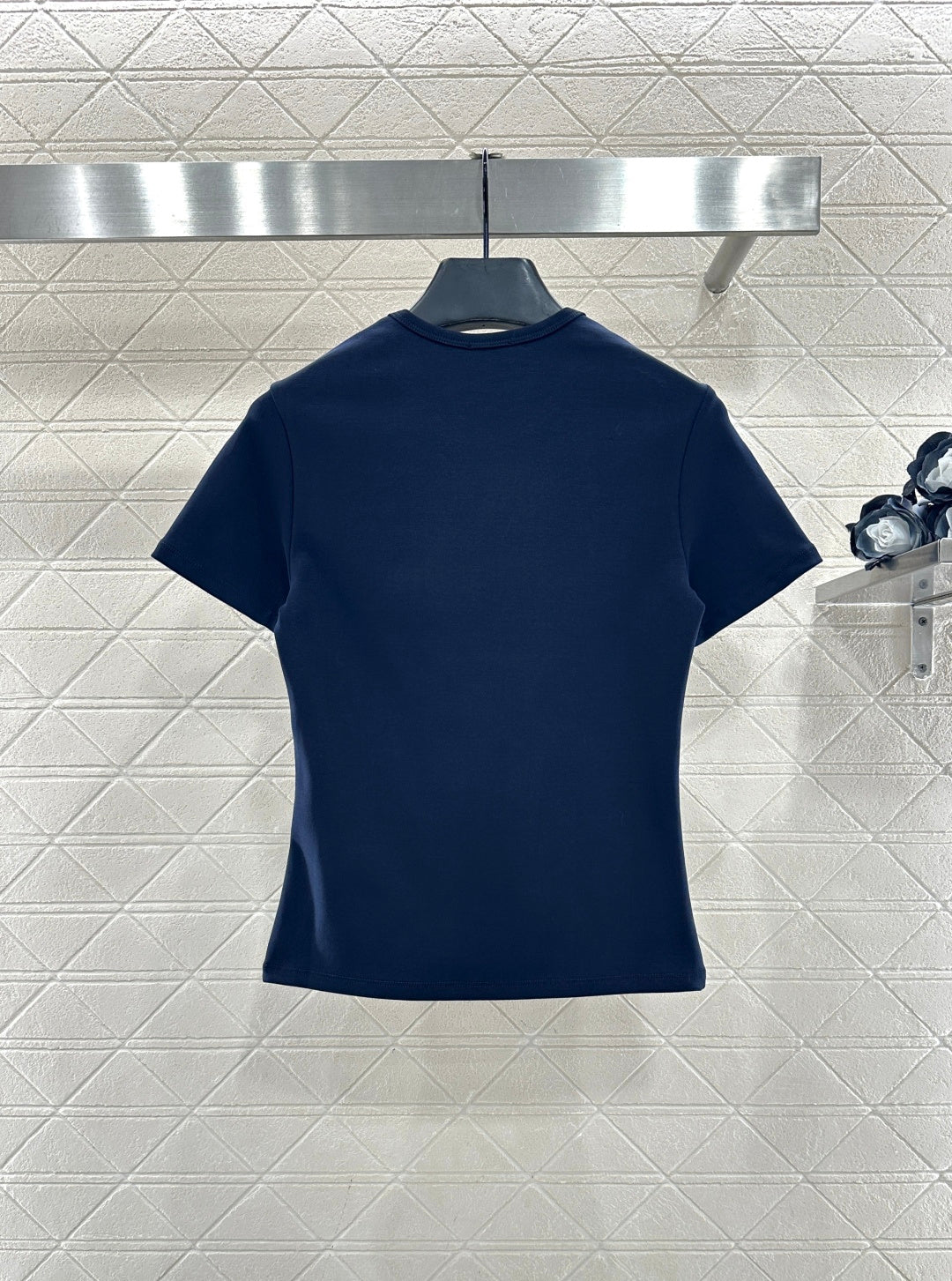 Round neck embroidered short sleeve