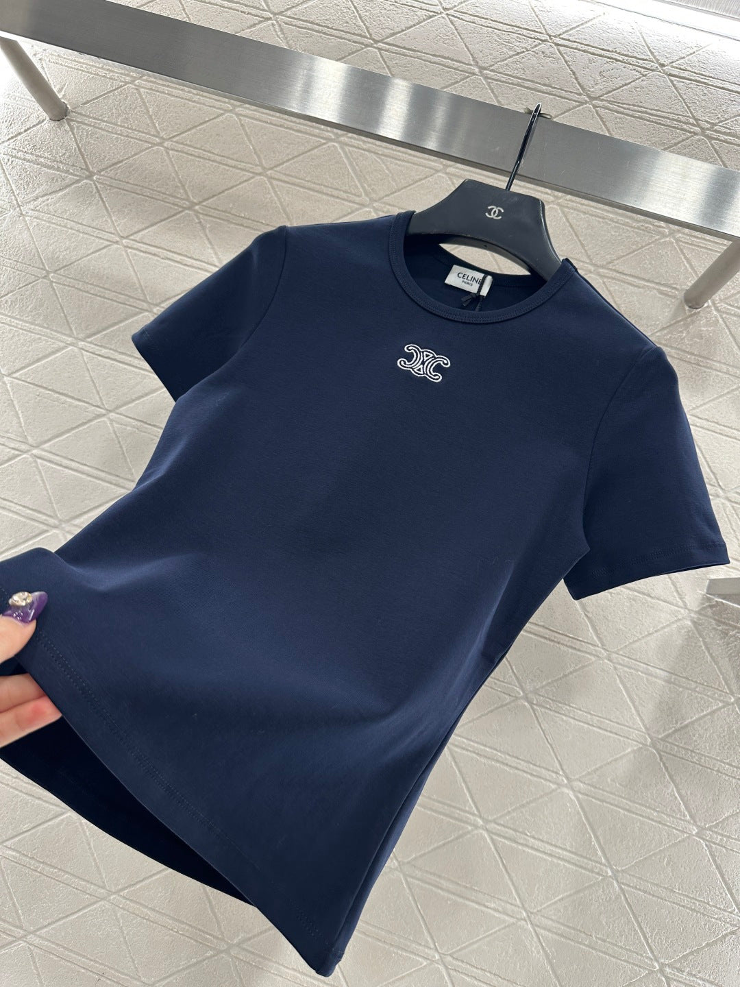 Round neck embroidered short sleeve