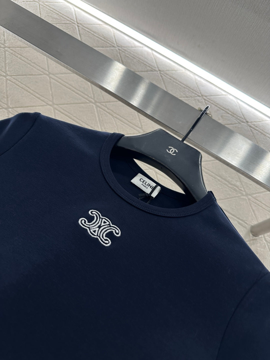 Round neck embroidered short sleeve