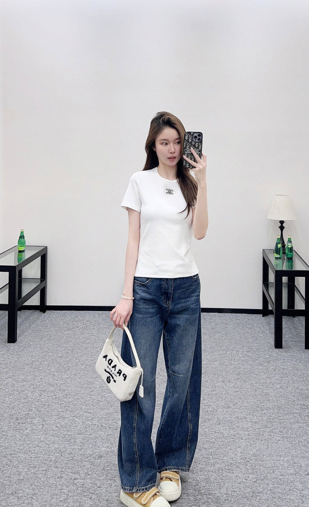 Round neck embroidered short sleeve