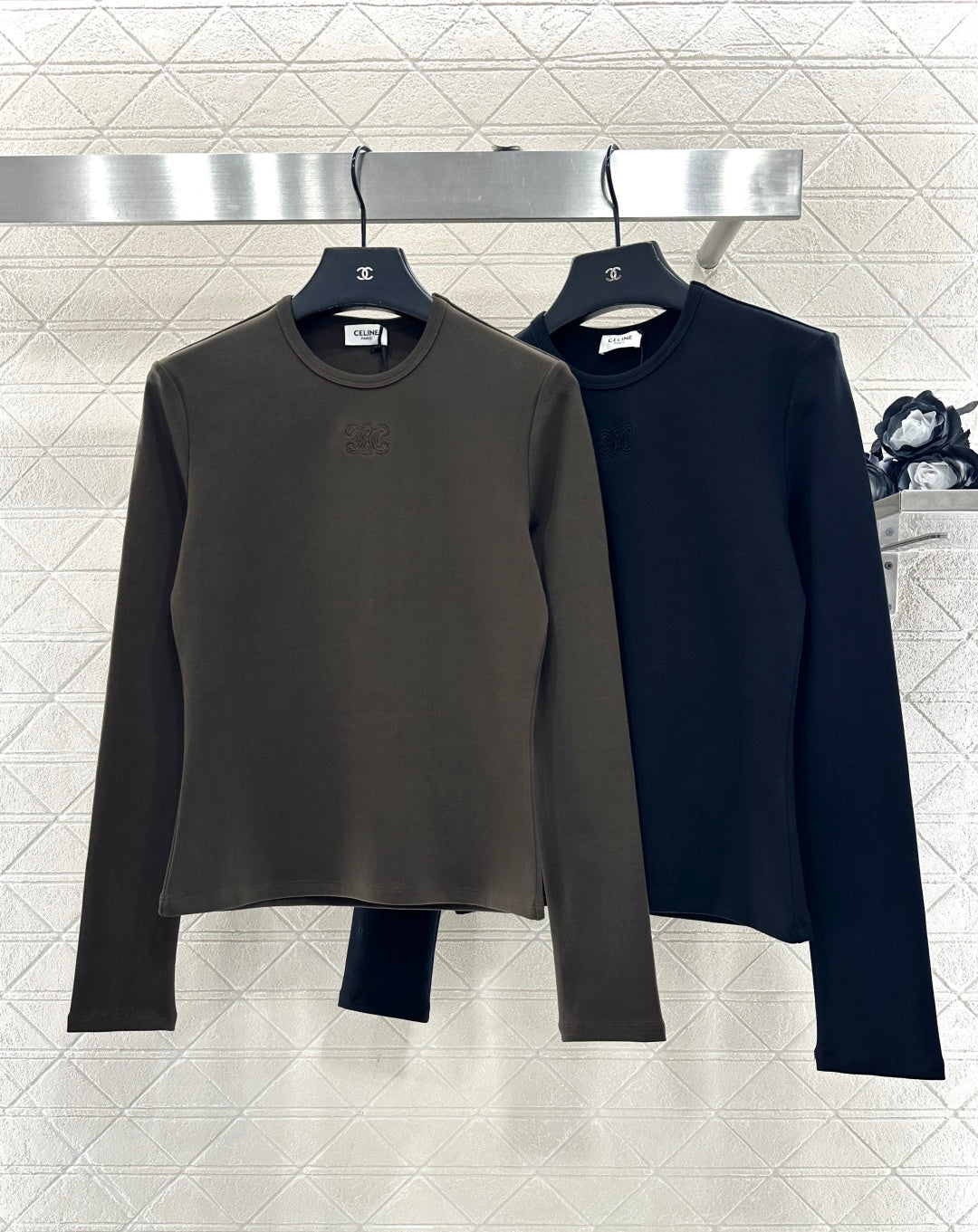 Round neck embroidered long sleeve