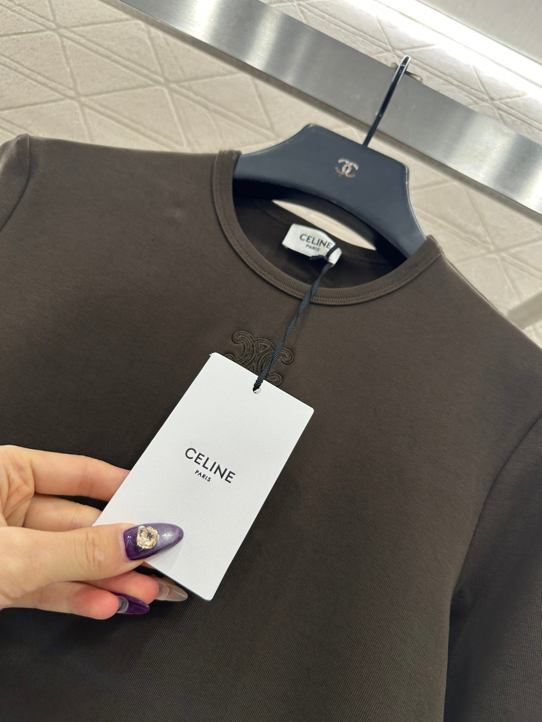 Round neck embroidered long sleeve