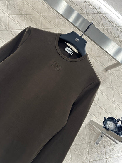 Round neck embroidered long sleeve