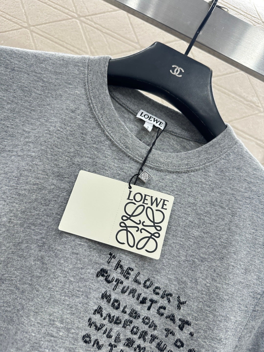 Embroidered round neck cat short-sleeved shirt