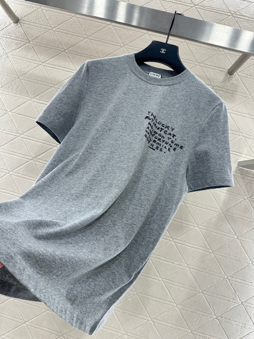 Embroidered round neck cat short-sleeved shirt