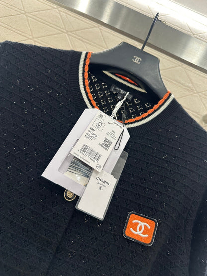 Crew neck cashmere cardigan