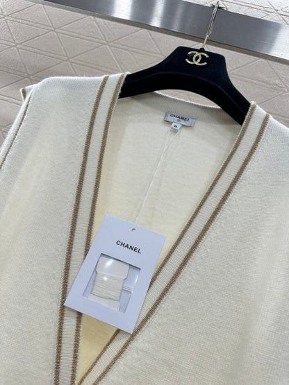 Knitted cashmere vest