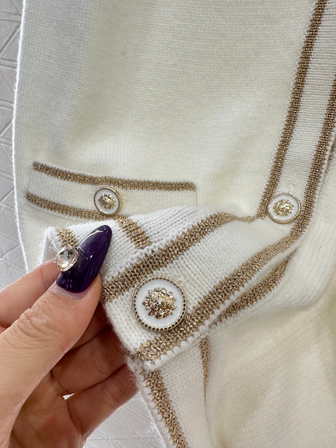 Knitted cashmere vest